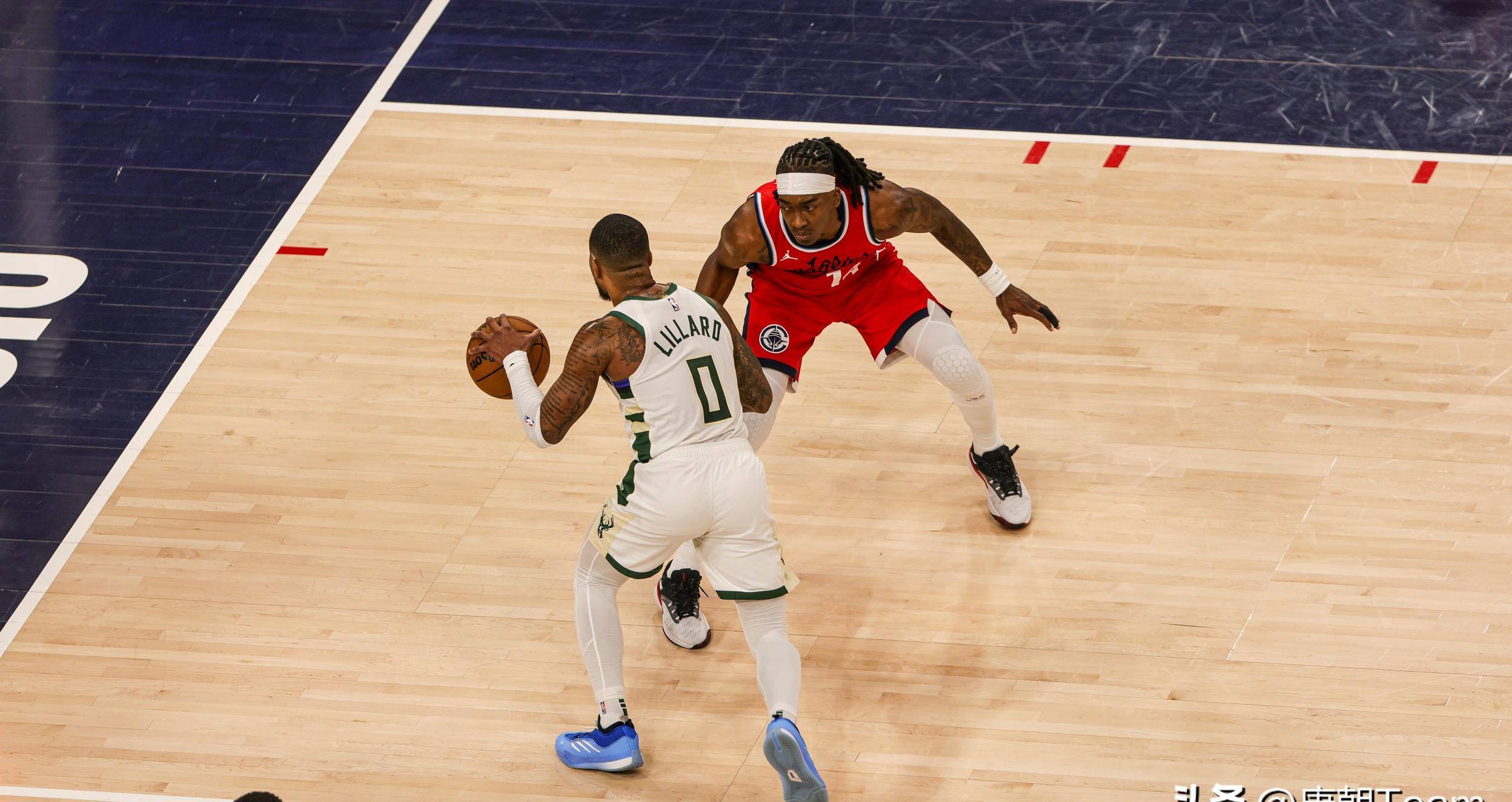 包含雄鹿队惨败后更衣室爆发冲突，主帅回应，但是直接.的词条星空体育